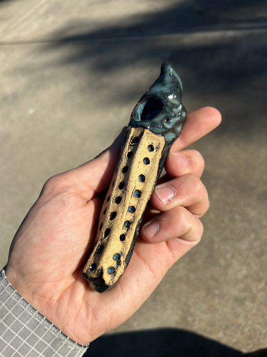 Blue Thorn Pipe