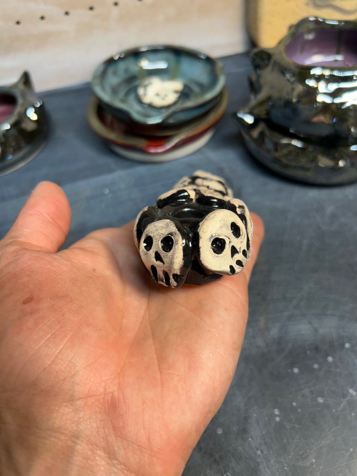 Skull Gala Pipe 1