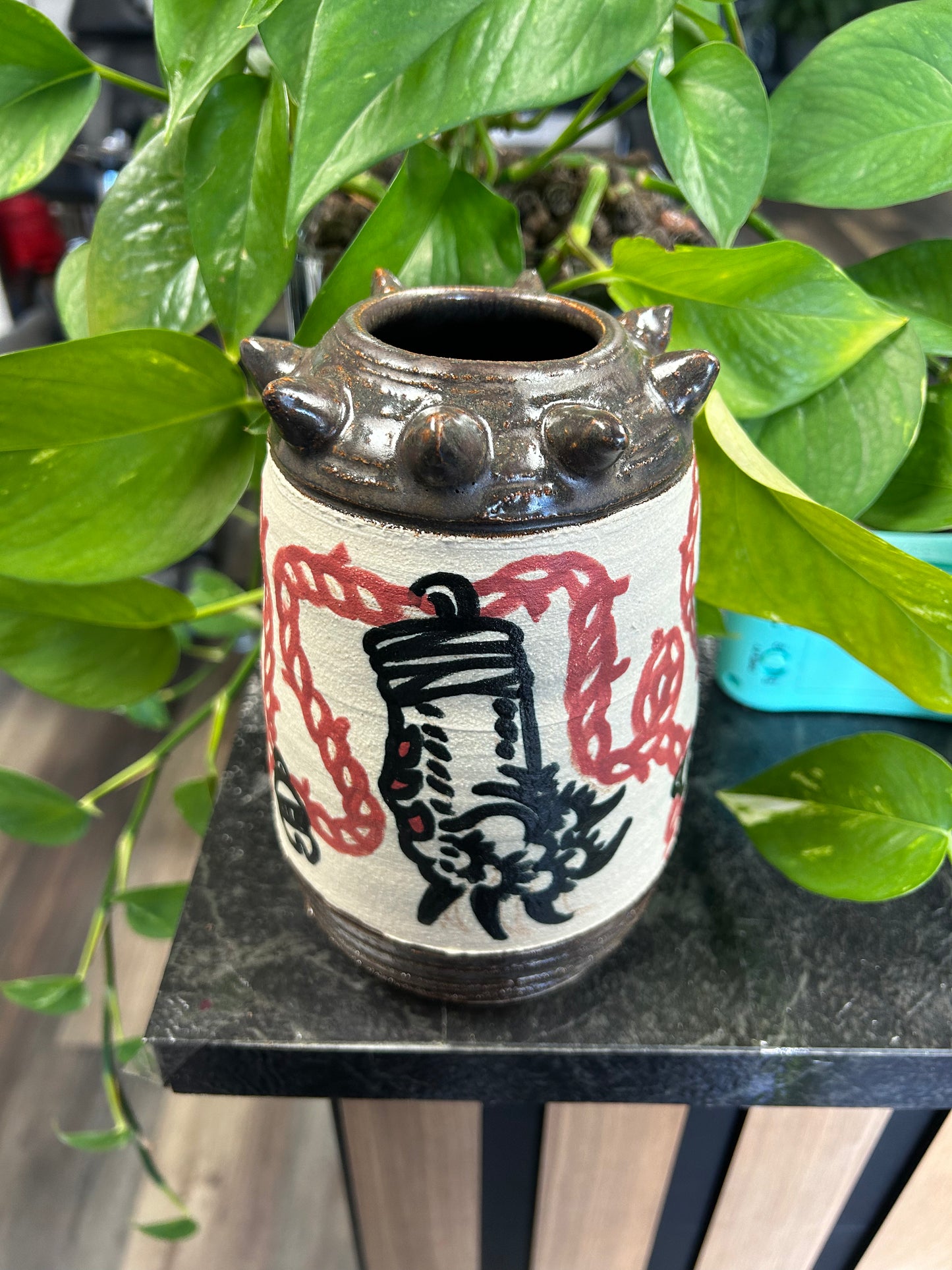 Paw & String Vase