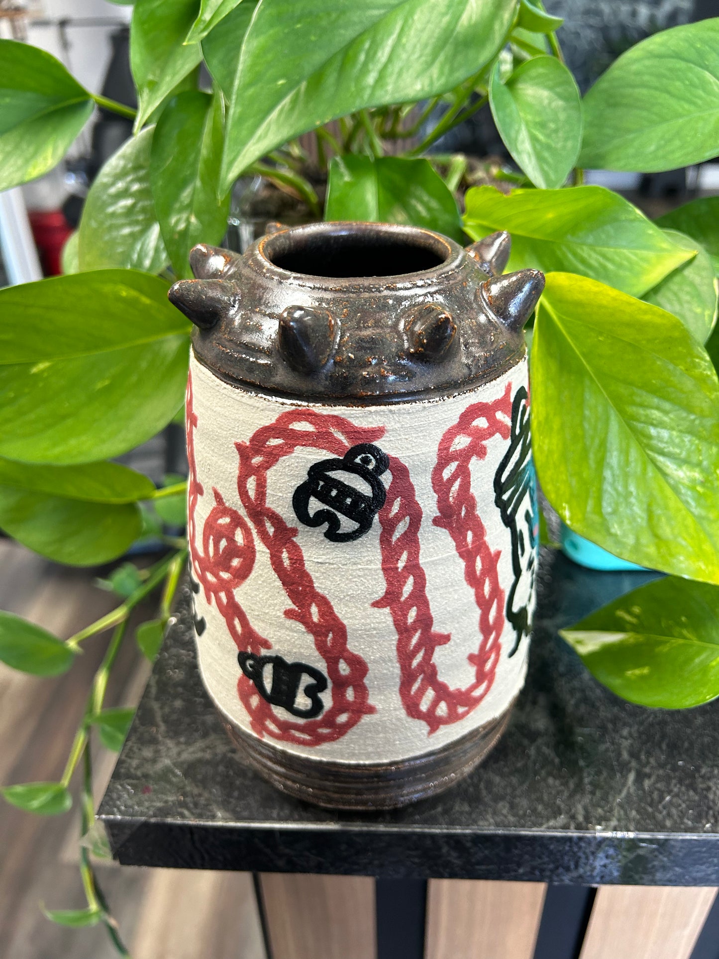 Paw & String Vase