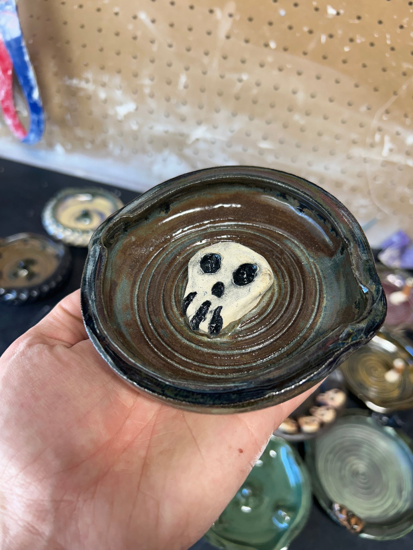Single Skull Ashtray 2