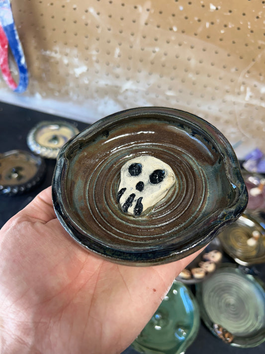 Single Skull Ashtray 2