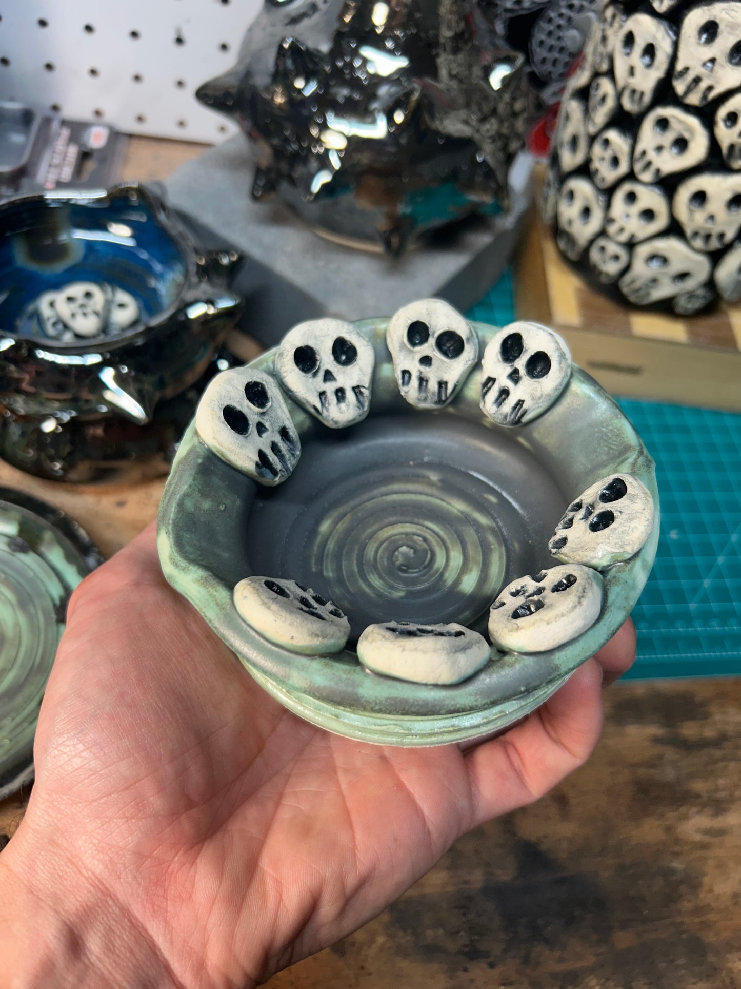 Skull Gala Ashtray 3