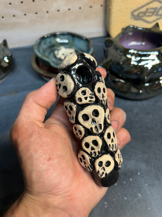 Skull Gala Pipe 2