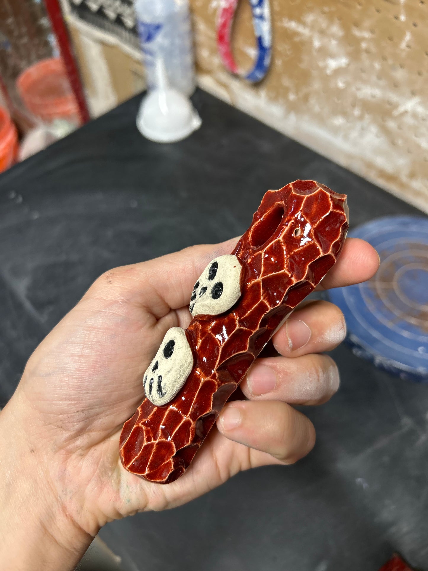 Red Double Skull Pipe