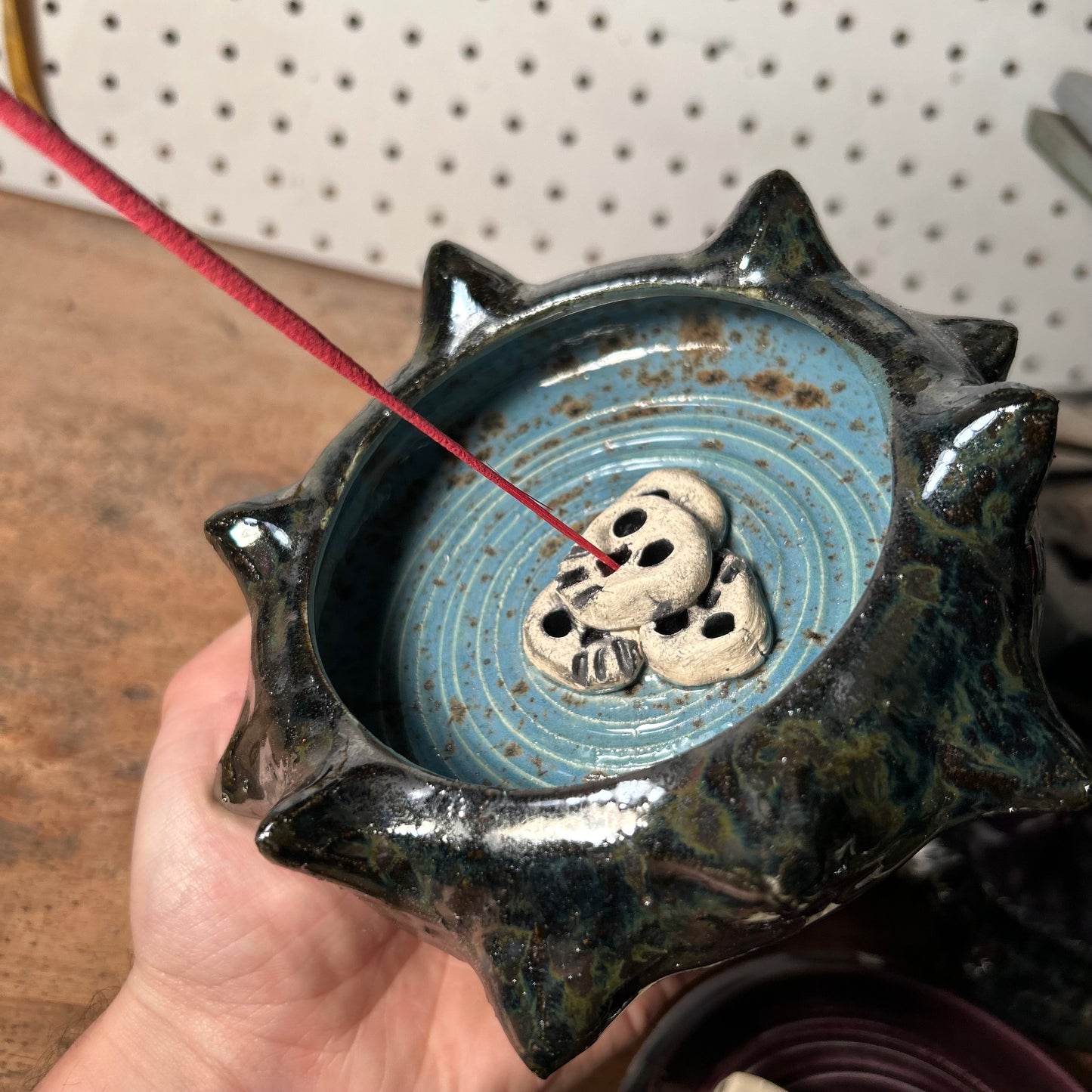 Spiky Skullstack Incense Holder 1