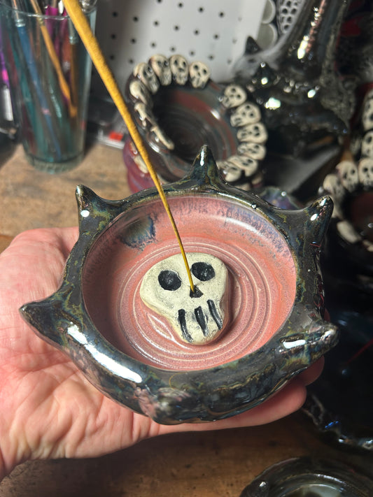 Single Skull Incense Holder