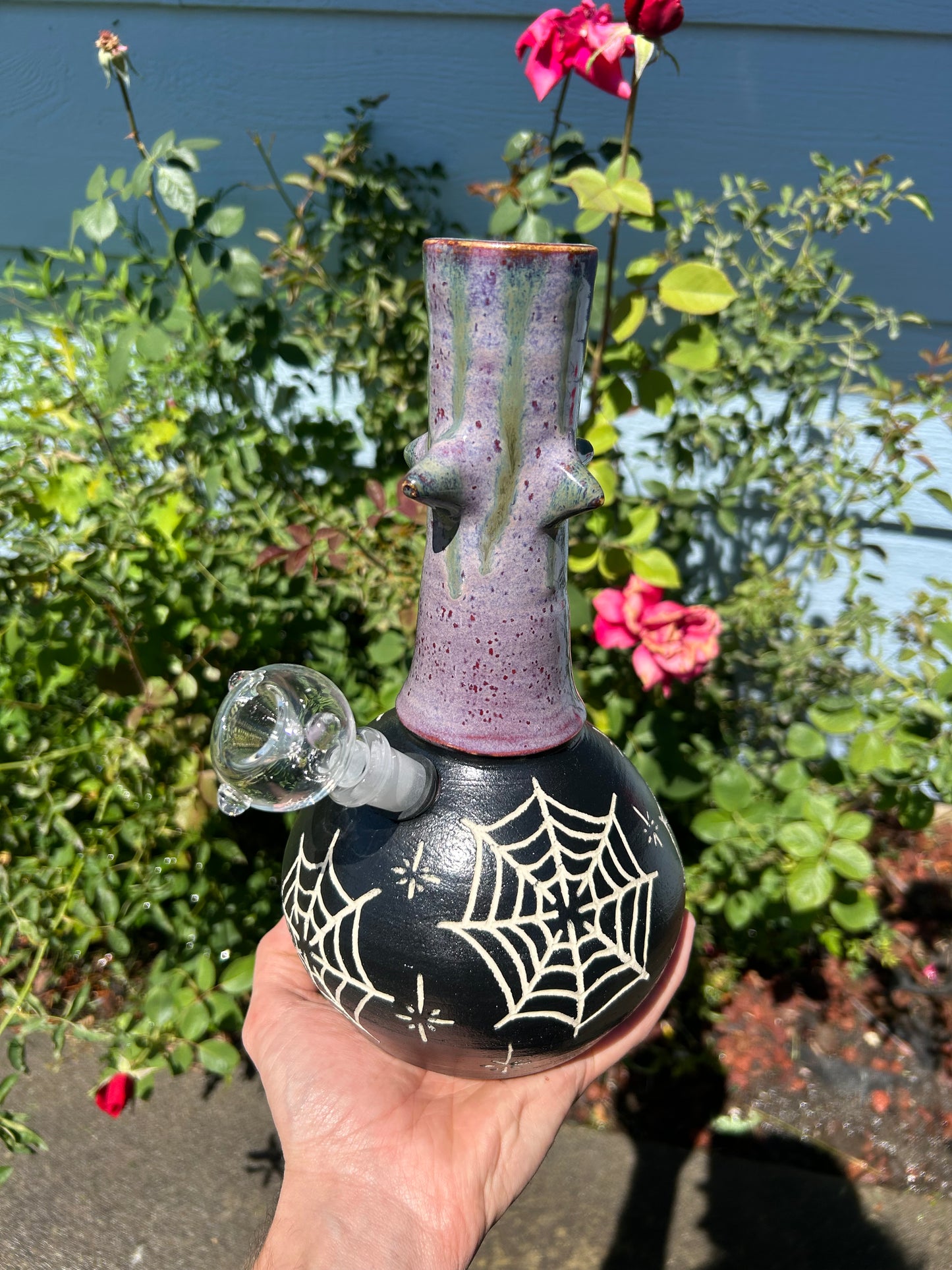 Spiderweb Bong