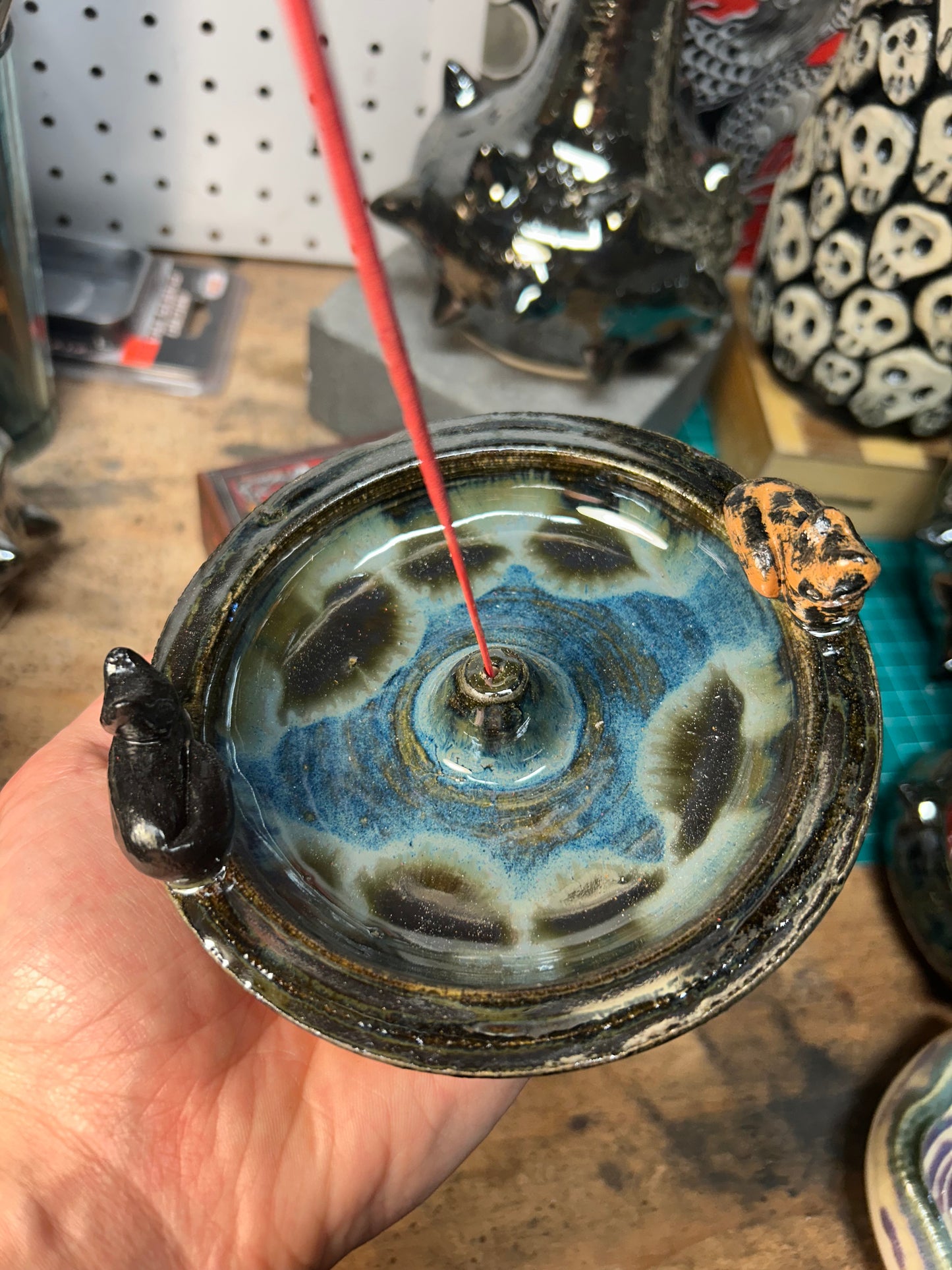 Double Cat Incense Holder