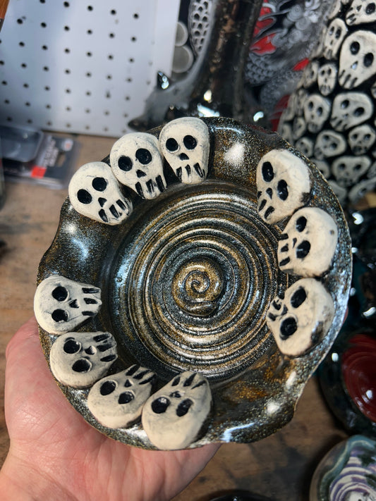 Skull Gala Ashtray 2