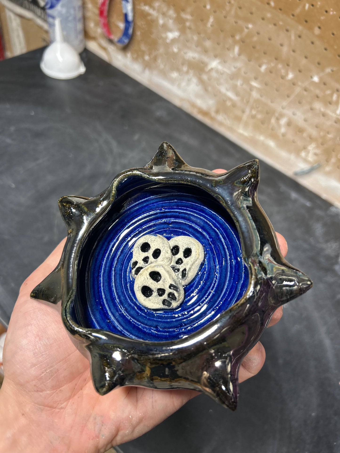 Spiky Sapphire Skullstack Ashtray