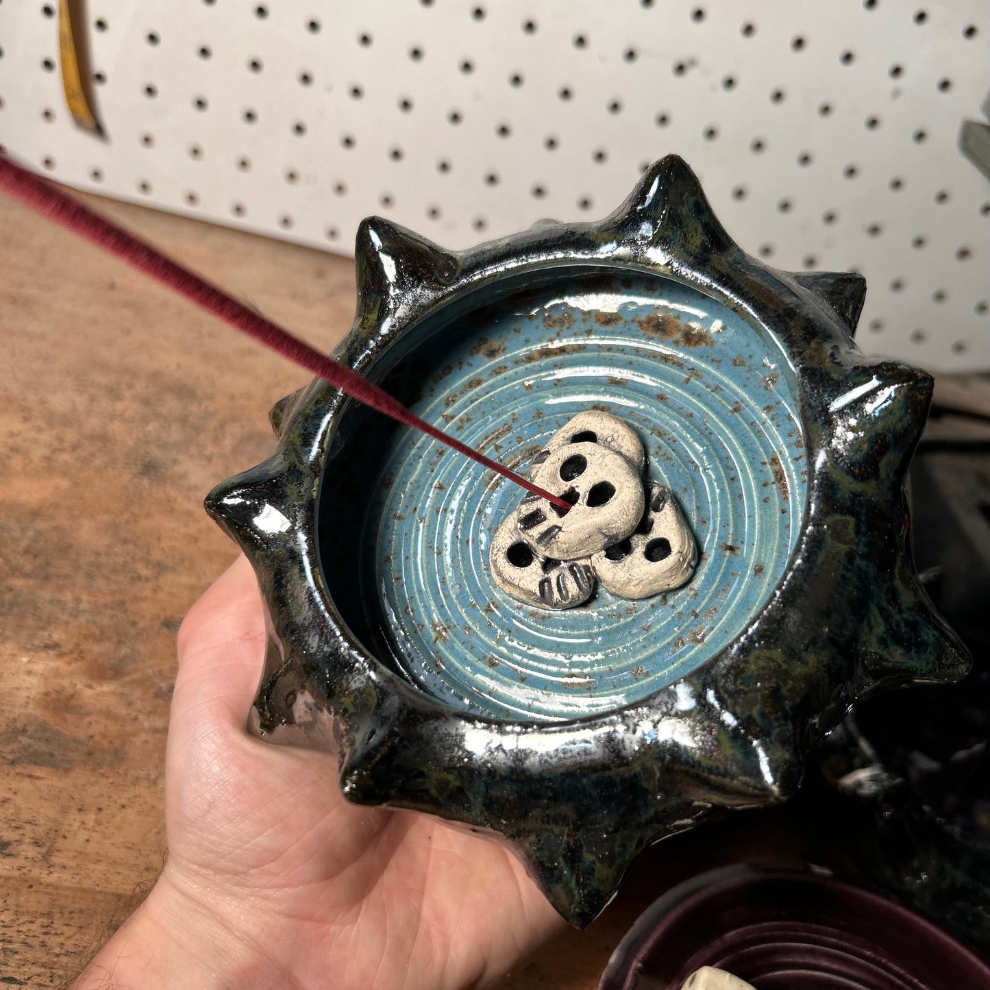 Spiky Skullstack Incense Holder 1