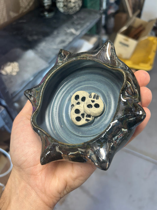 Spiky Skullstack Ashtray 1