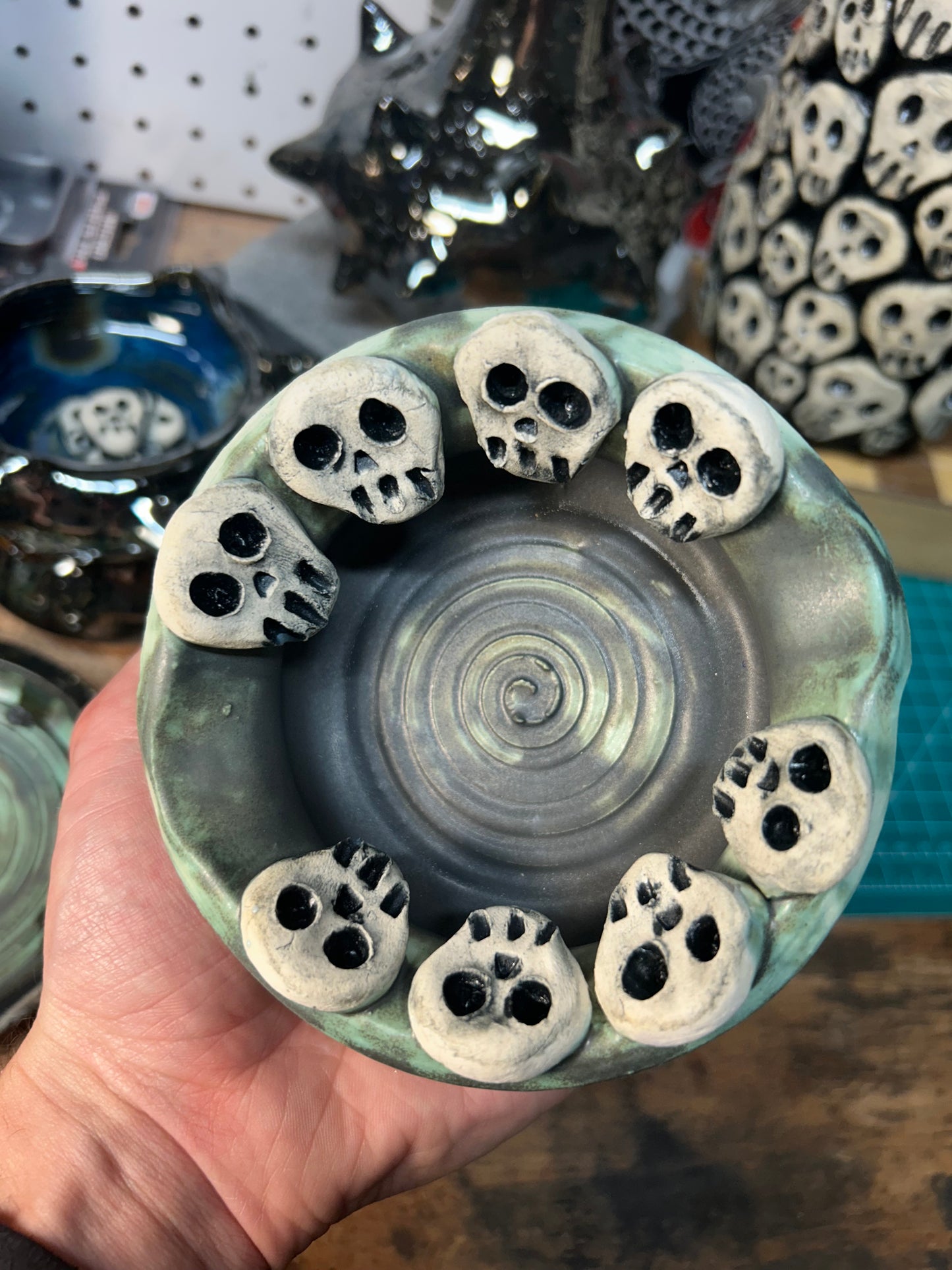 Skull Gala Ashtray 3