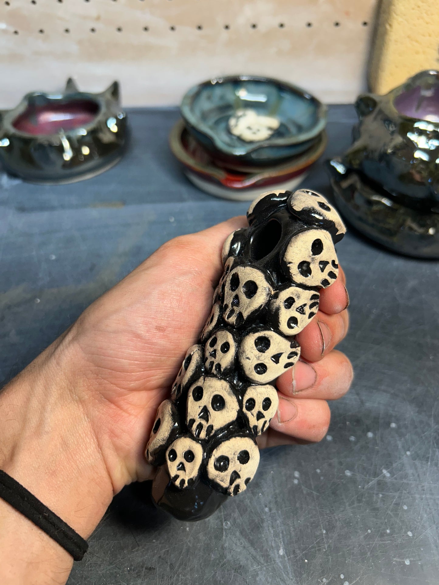 Skull Gala Pipe 1