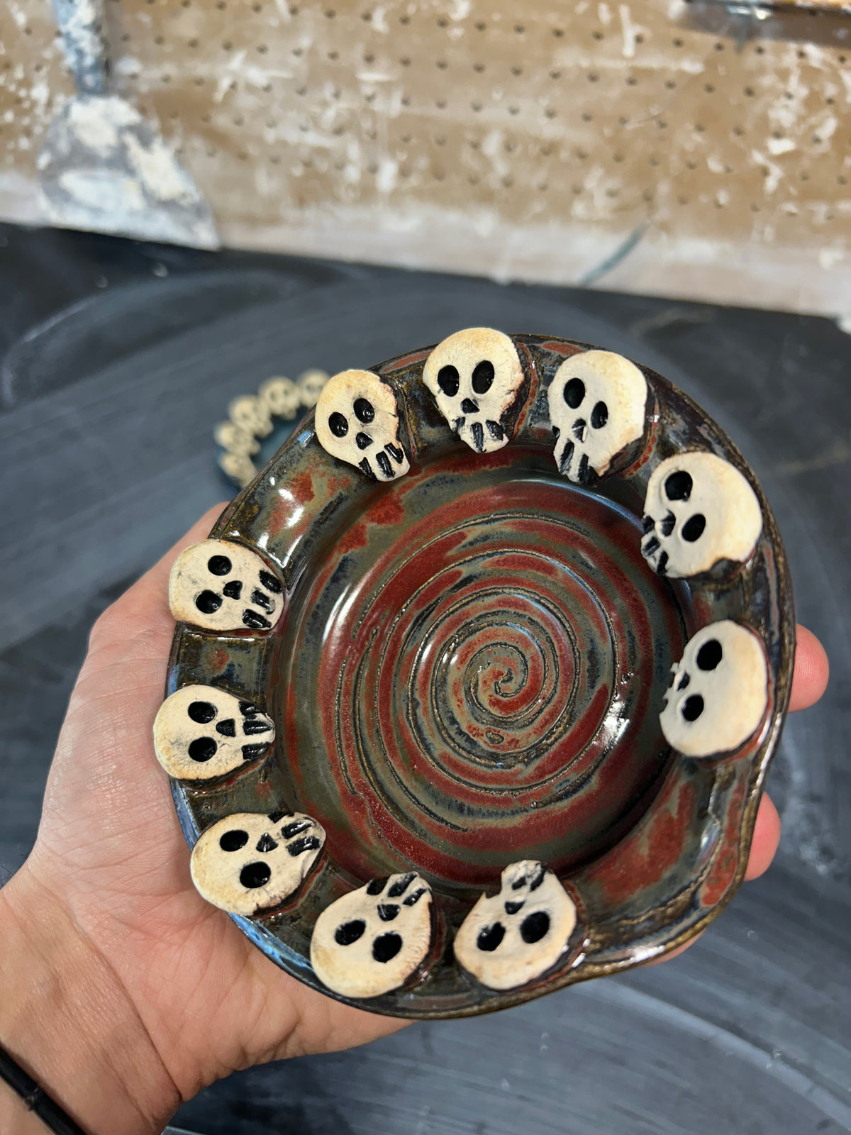 Skull Gala Ashtray 2