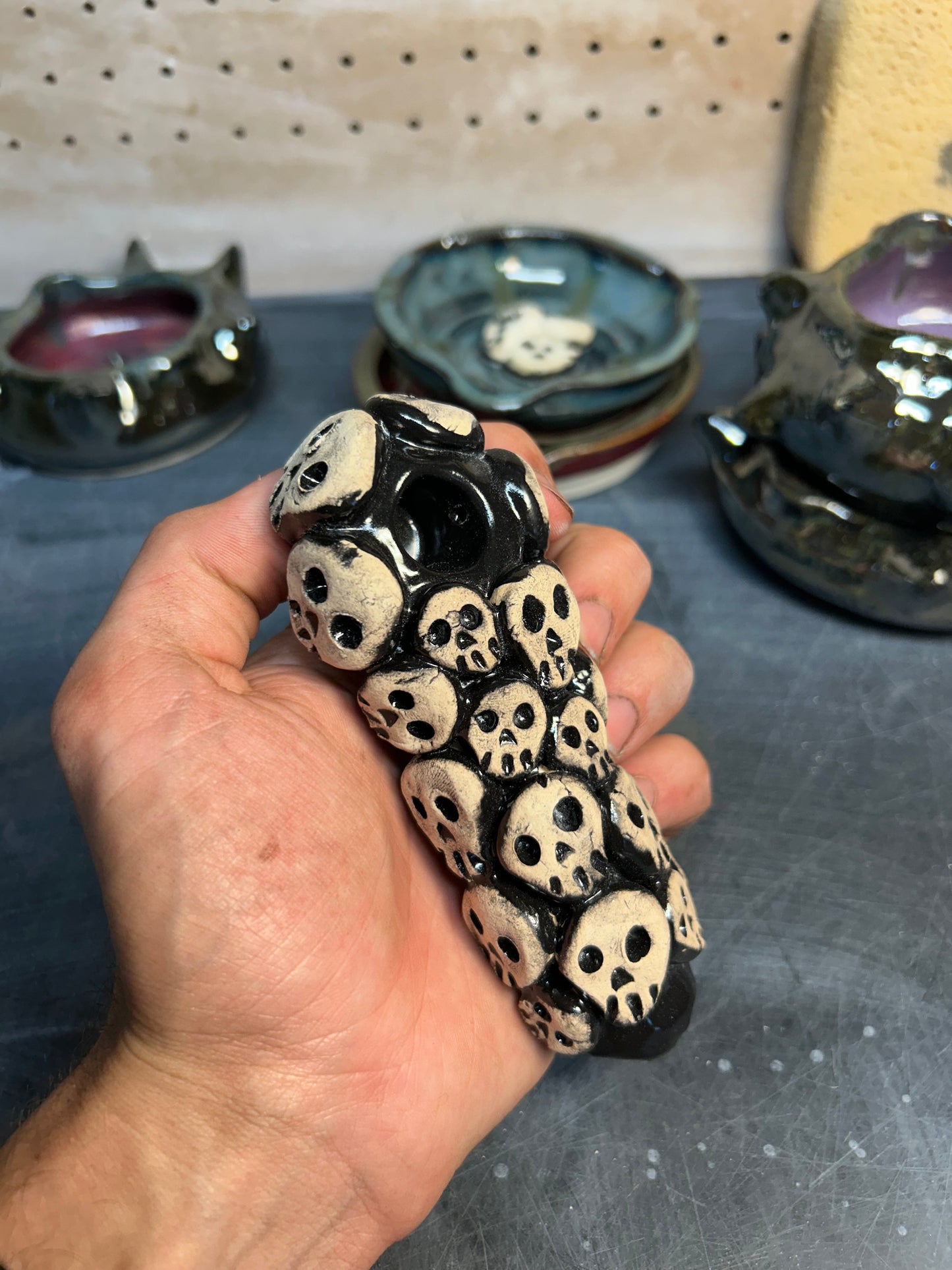 Skull Gala Pipe 1