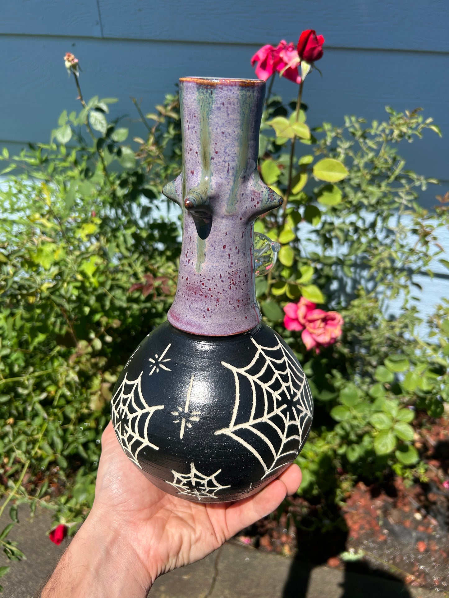 Spiderweb Bong