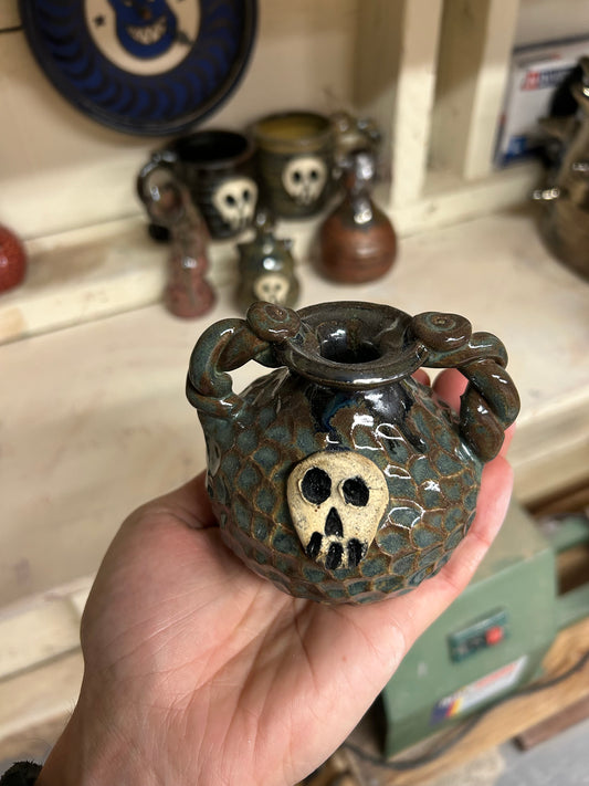 Twisted Skull Vessel