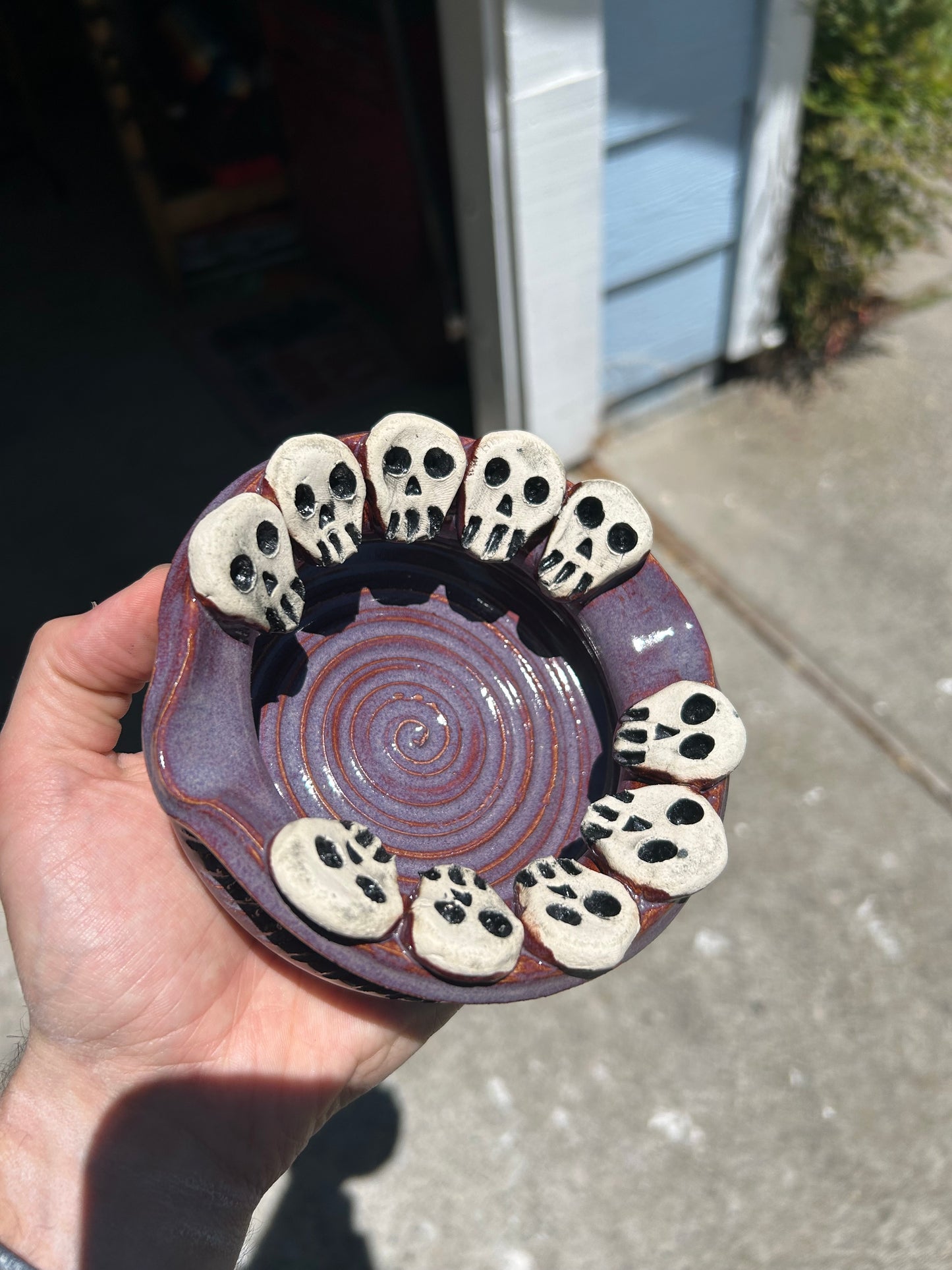 Skull Gala Ashtray 1