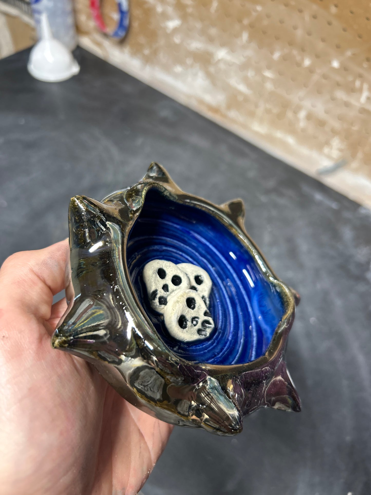Spiky Sapphire Skullstack Ashtray
