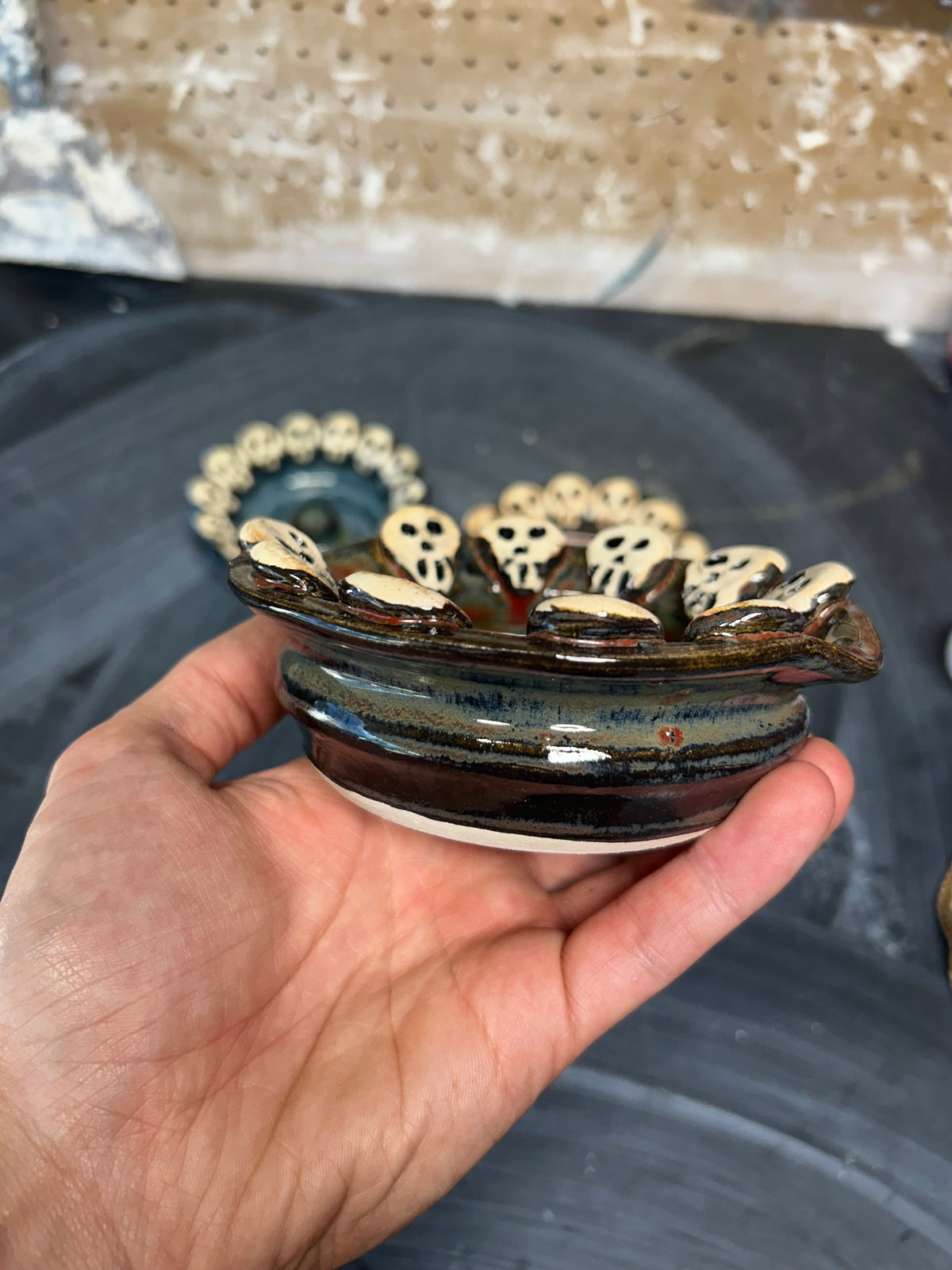 Skull Gala Ashtray 2